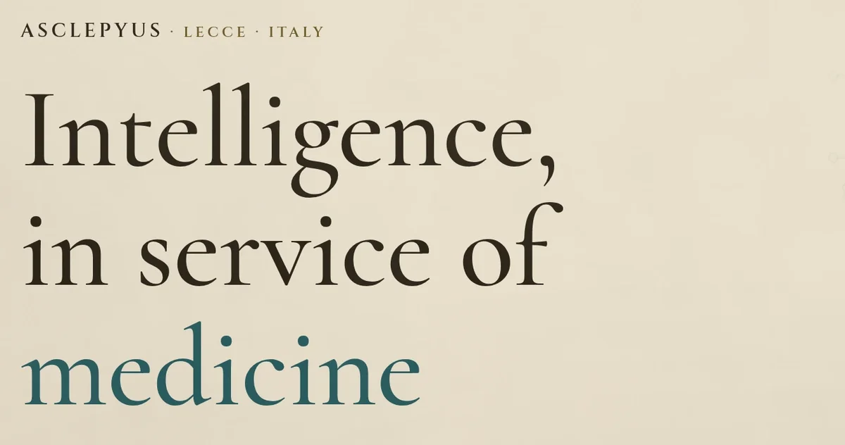 The home page headline “Intelligence, in service of medicine”, with the last word set in aquamarine.